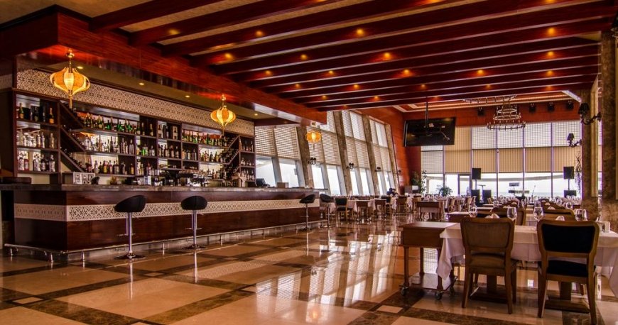 رستوران هتل رامادا باکو