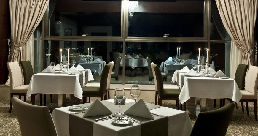 رستوران هتل قفقاز باکو سیتی رستوران هتل قفقاز باکو سیتی