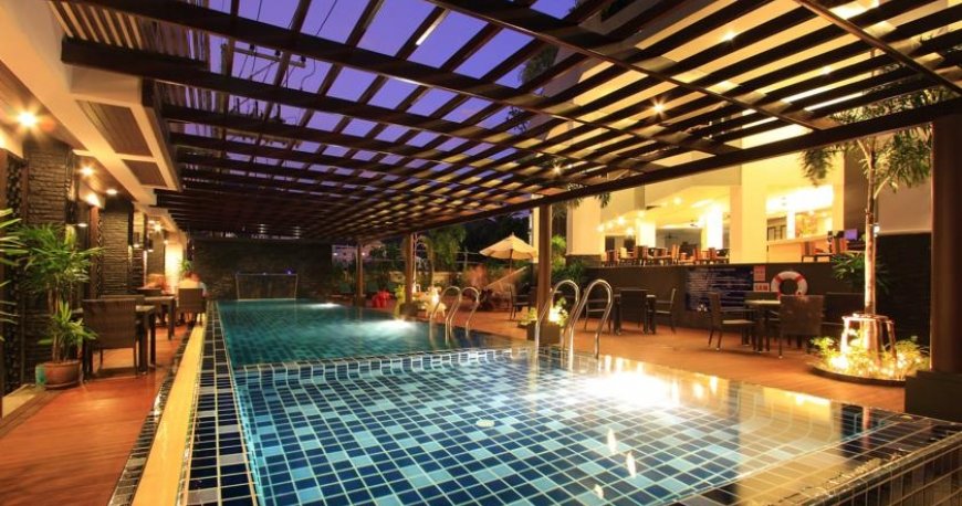 استخر هتل بارامی هیپ پوکت