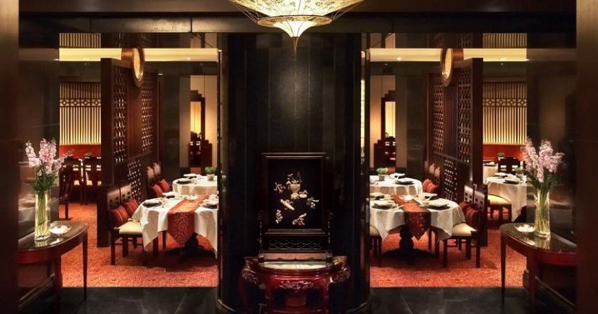 رستوران هتل ریتز کارلتون کوالالامپور