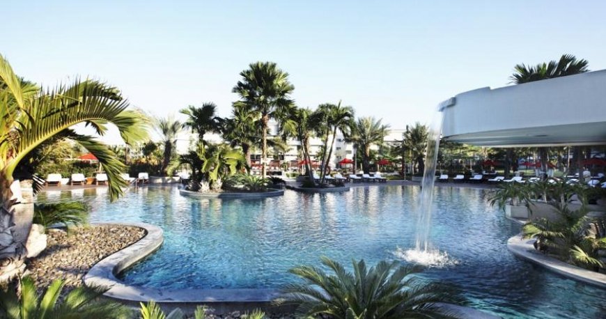 استخر هتل آماری اوشن پاتایا