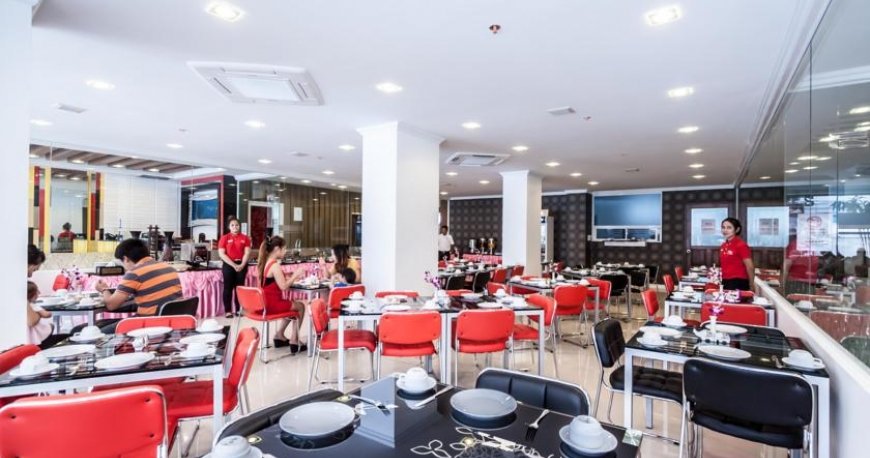 رستوران هتل پاتونگ هالیدی پوکت تایلند رستوران هتل پاتونگ هالیدی پوکت تایلند