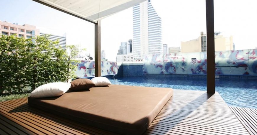 استخر هتل لمریدین بانکوک استخر هتل لمریدین بانکوک