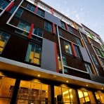 هتل اف ایکس مترولینک ماکاسان