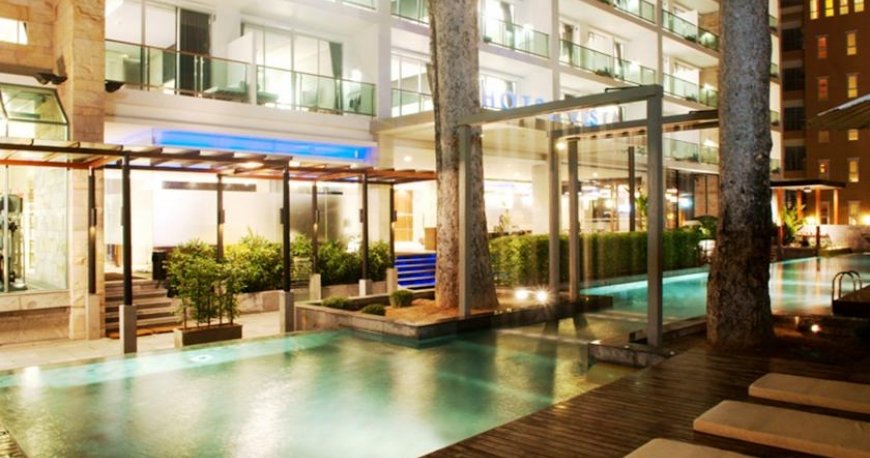 استخر هتل ویستا پاتایا استخر هتل ویستا پاتایا