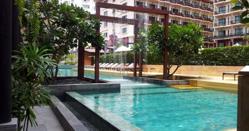 استخر هتل ویستا پاتایا استخر هتل ویستا پاتایا