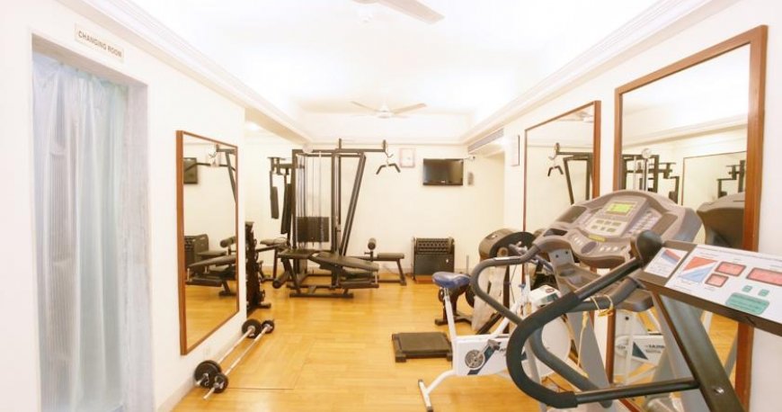 سالن بدنسازی هتل امرالد بمبئی