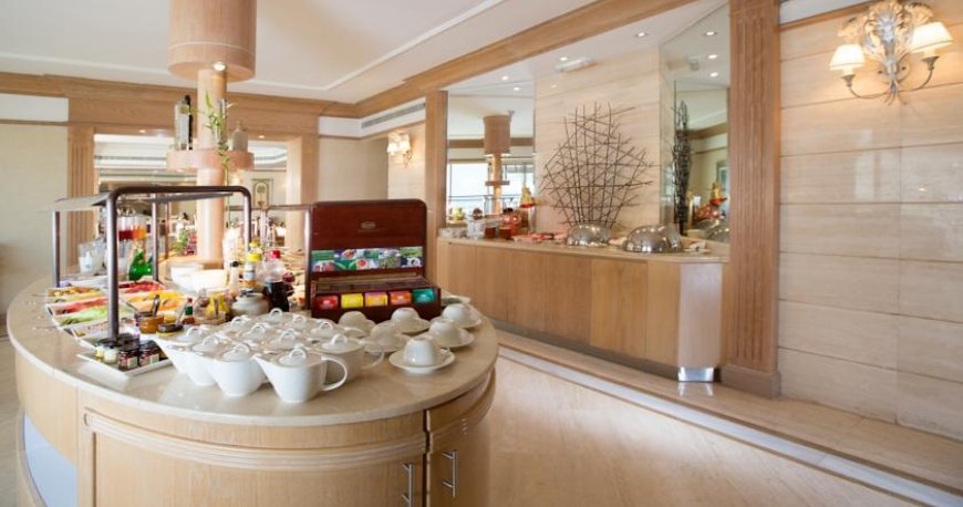 اتاق هتل کرون پلازا شیخ زائد دبی امارات متحده ی عربی اتاق هتل کرون پلازا شیخ زائد دبی امارات متحده ی عربی