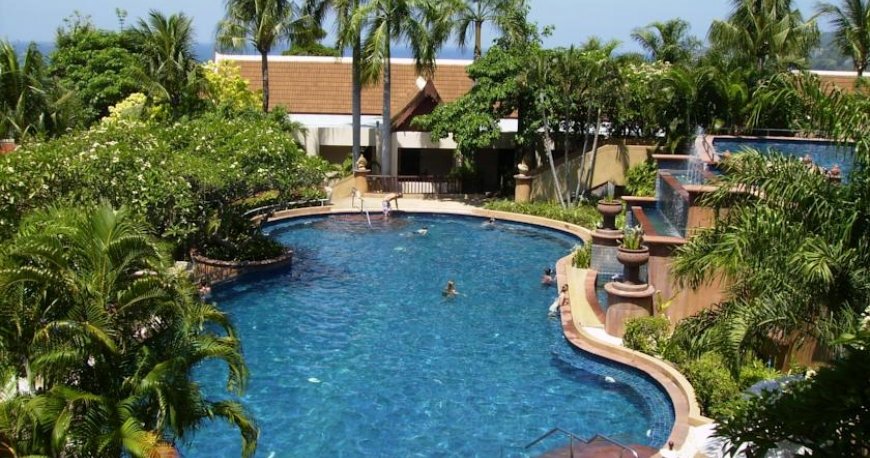 استخر هتل نووتل پوکت تایلند استخر هتل نووتل پوکت تایلند