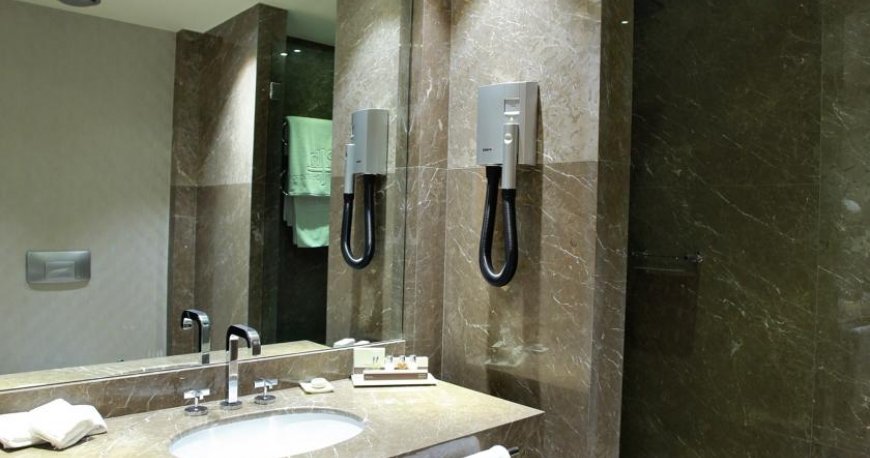 سرویس بهداشتی هتل مرکور بسفر