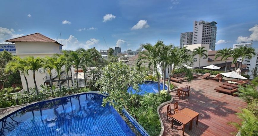 استخر هتل سان شاین ویستا پاتایا تایلند