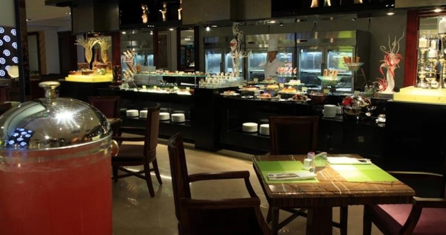 رستوران هتل اینترنشنال پکن