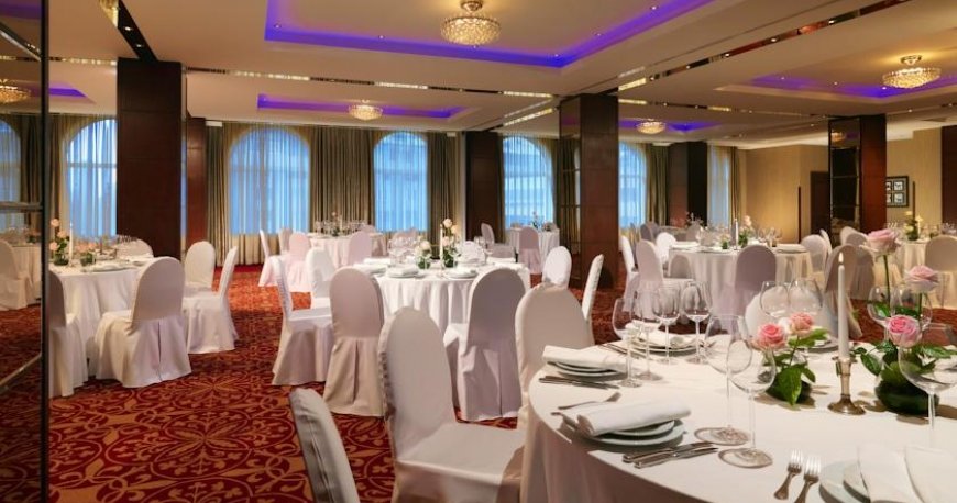 سالن همایش هتل ماریوت ایروان سالن همایش هتل ماریوت ایروان
