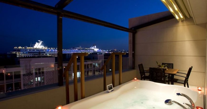 جکوزی هتل نیدیا جکوزی هتل نیدیا