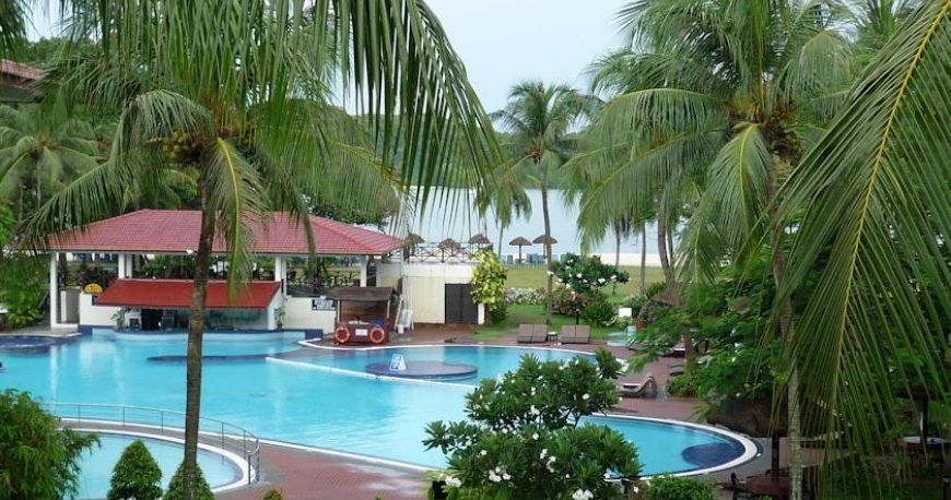 استخر هتل هالیدی ویلا لنکاوی مالزی