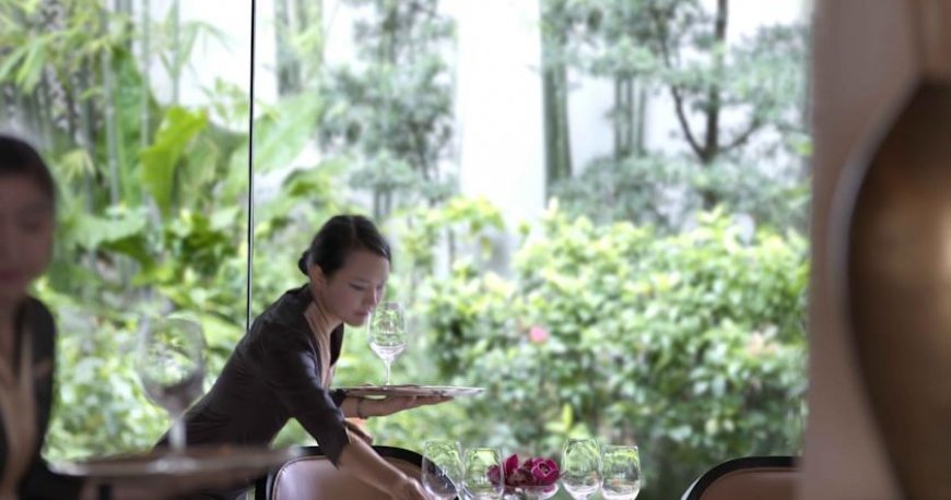 رستوران هتل ریتز کارلتون سنگاپور