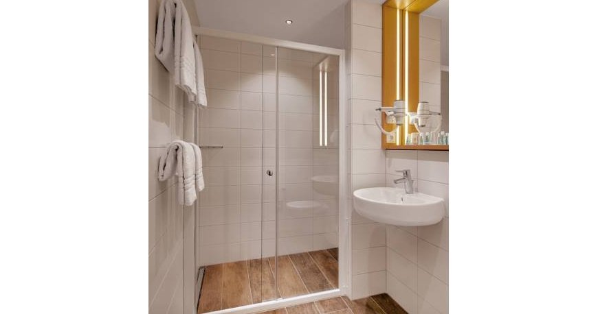 سرویس بهداشتی هتل بست وسترن آتریم سرویس بهداشتی هتل بست وسترن آتریم