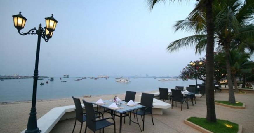 رستوران هتل سیام بی شور پاتایا رستوران هتل سیام بی شور پاتایا