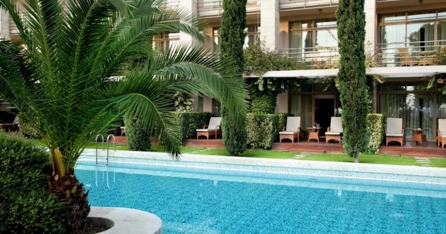 استخر هتل گلوریا سرنیتی آنتالیا