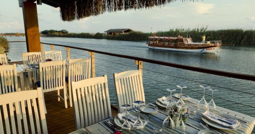 رستوران هتل گلوریا سرنیتی آنتالیا