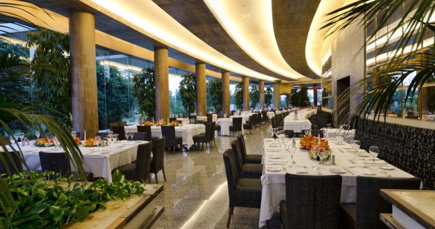 رستوران هتل گلوریا سرنیتی آنتالیا