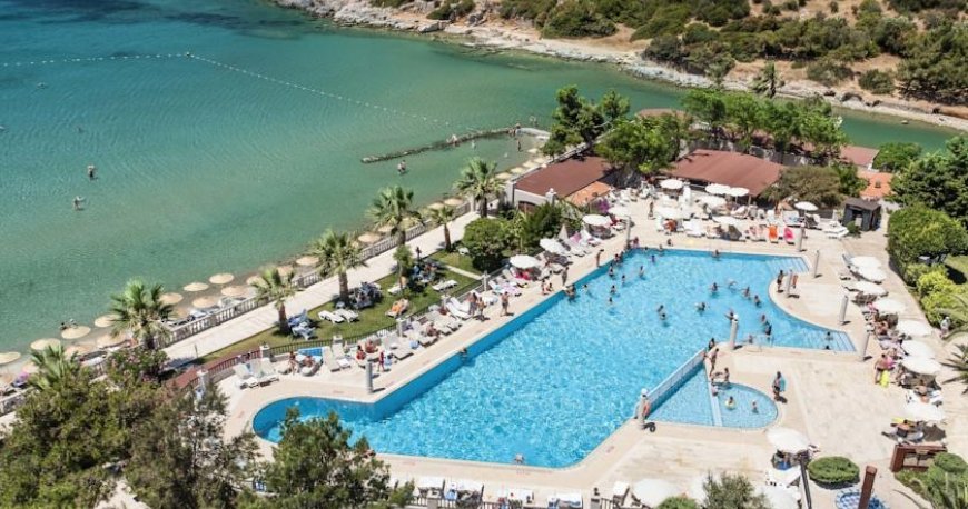 استخر هتل توسان بیچ استخر هتل توسان بیچ