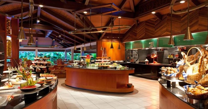 رستوران هتل شرایتون مالدیو