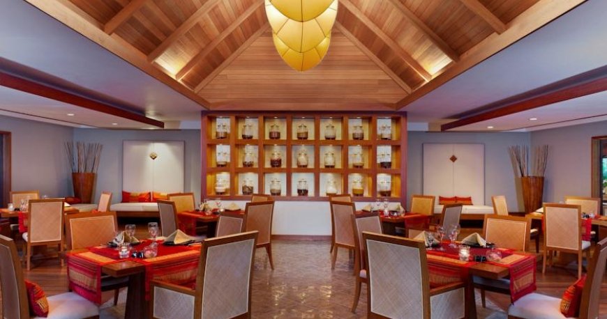 رستوران هتل شرایتون مالدیو