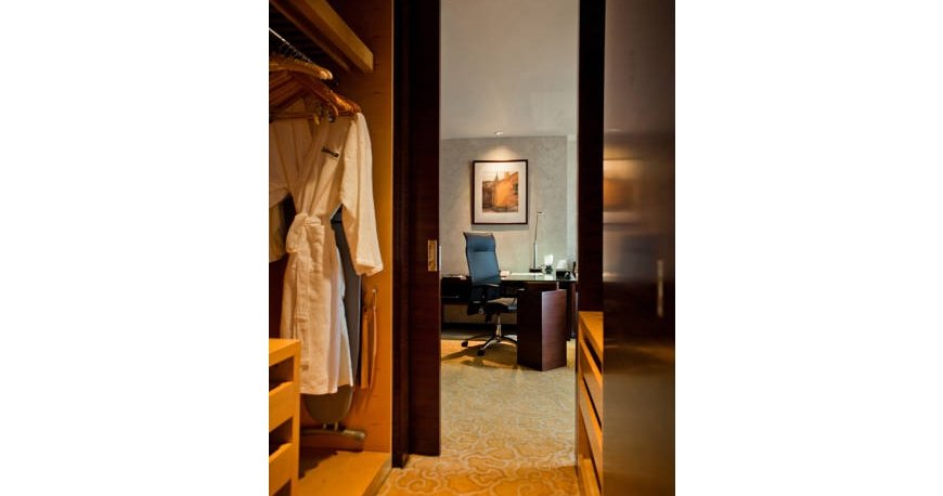 اتاق هتل رادیسون بلو