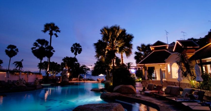 استخر هتل لانگ بیچ پاتایا استخر هتل لانگ بیچ پاتایا