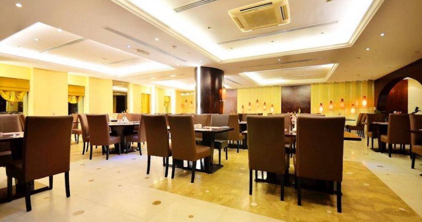 رستوران هتل سامیت دبی