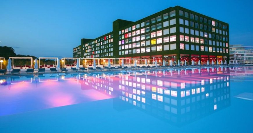 هتل آدم و حوا