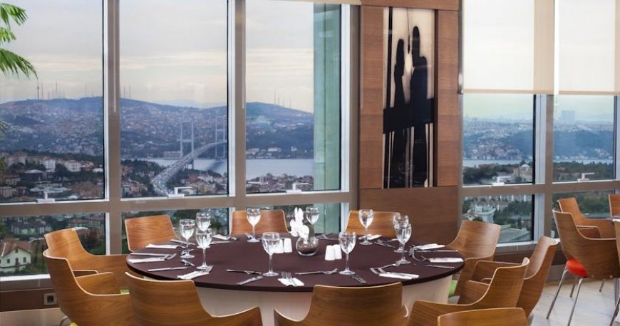رستوران هتل پوینت بارباروس استانبول