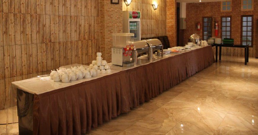 رستوران هتل گاردنیا کیش