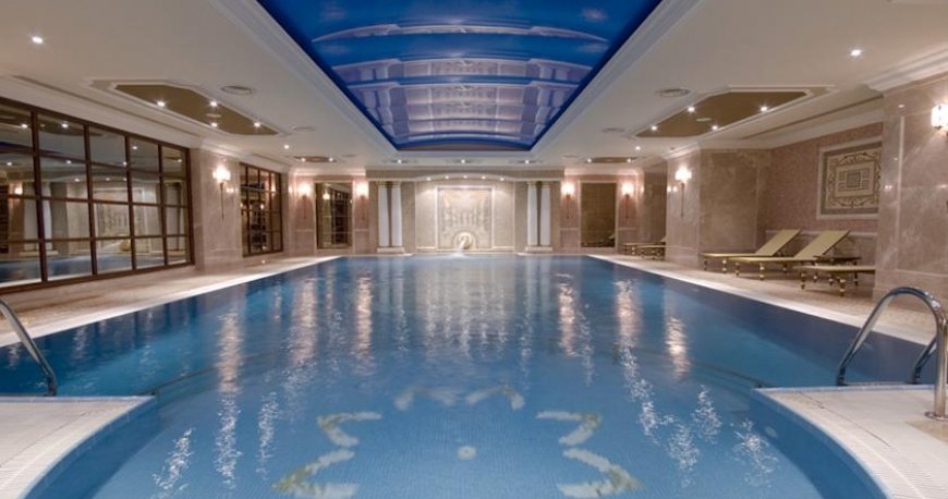 استخر هتل الیت ورلد استانبول استخر هتل الیت ورلد استانبول