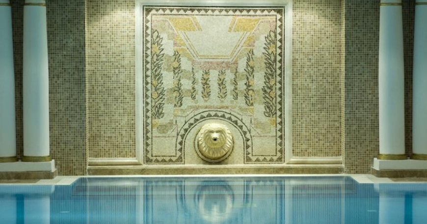 استخر هتل الیت ورلد استانبول استخر هتل الیت ورلد استانبول
