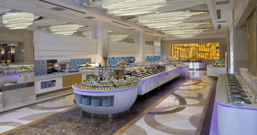 رستوران هتل آلوادونا آنتالیا