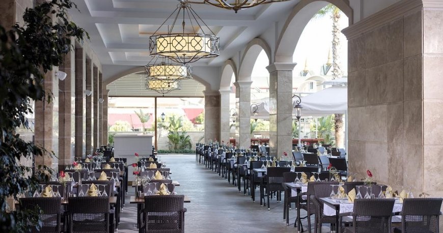 رستوران هتل آلوادونا آنتالیا