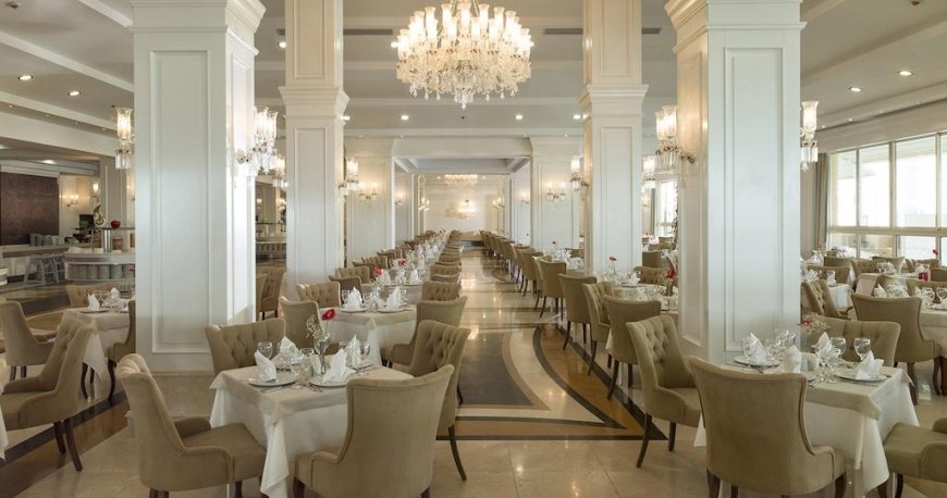 رستوران هتل آلوادونا آنتالیا