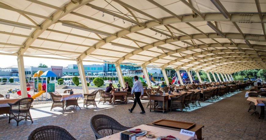 رستوران هتل رامادا باکو