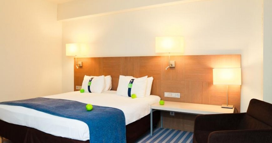 اتاق هتل هالیدی این سنت پترزبورگ اتاق هتل هالیدی این سنت پترزبورگ