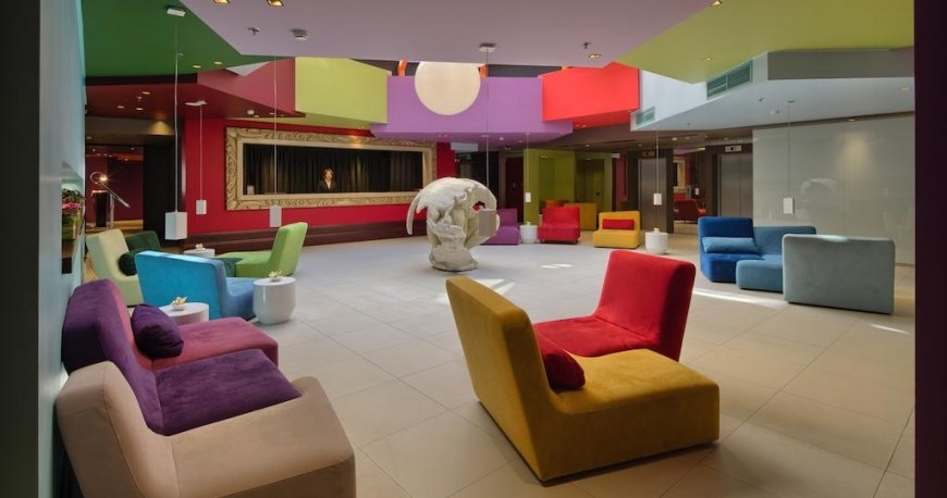 لابی هتل دومینا پرستیژ سنت پترزبورگ لابی هتل دومینا پرستیژ سنت پترزبورگ