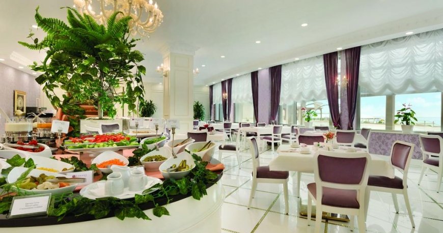 رستوران هتل رامادا باکو