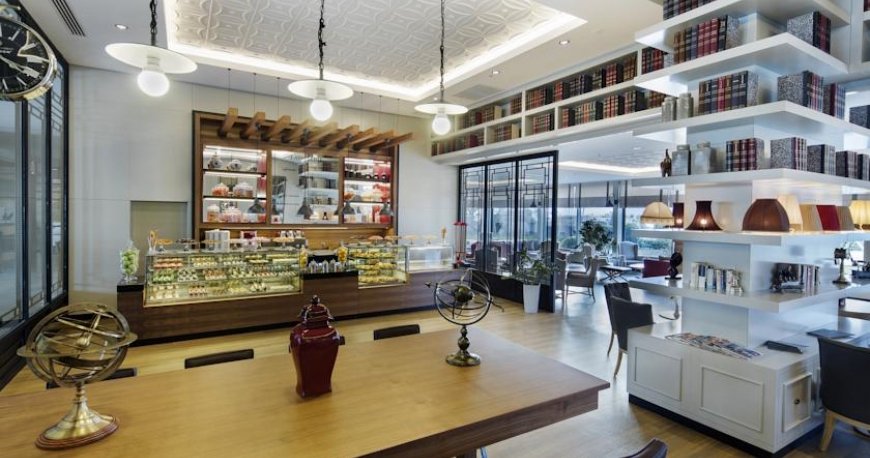 رستوران هتل تایتانیک لارا آنتالیا