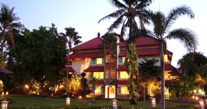 هتل وایت رز کوتا ریزورت بالی