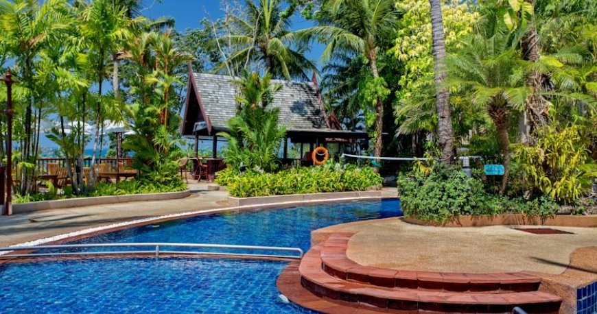 استخر هتل نووتل پوکت تایلند استخر هتل نووتل پوکت تایلند