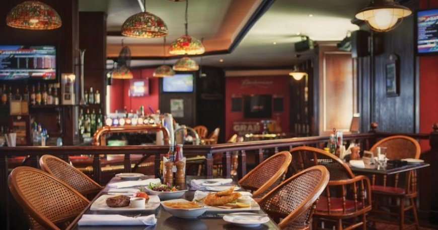 رستوران هتل جمیرا روتانا