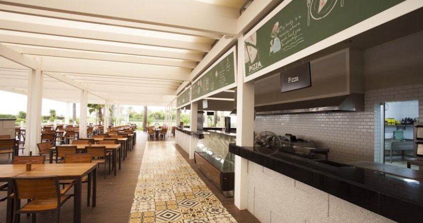 رستوران هتل تایتانیک لارا آنتالیا