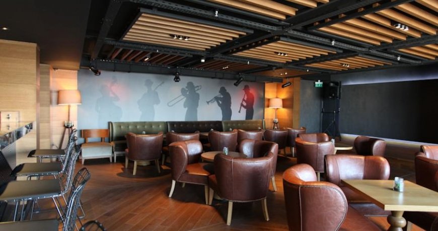 رستوران هتل مرکور بسفر