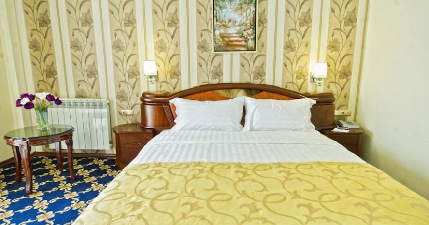 اتاق هتل کرون پالاس تفلیس